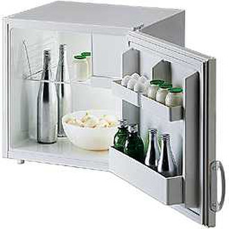 Zanussi ZRX7JB freestanding 67L White combi-fridge