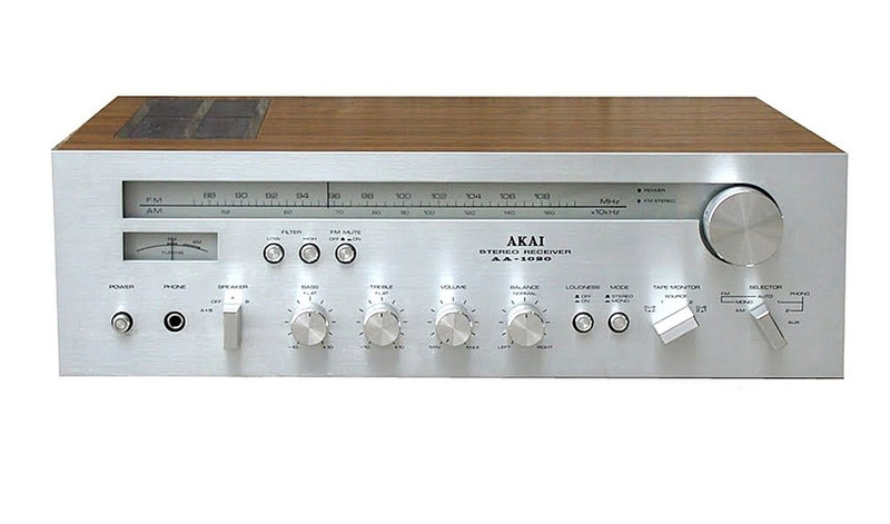 Akai AA-1020 AV receiver