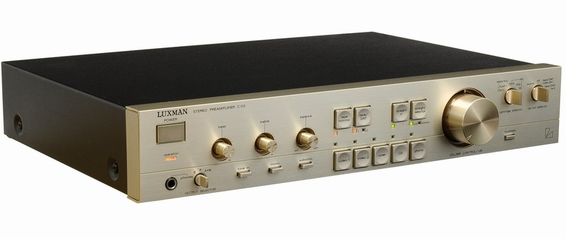 Luxman C-03 audio amplifier