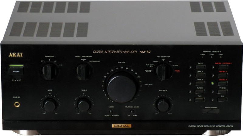 Akai AM-67 audio amplifier
