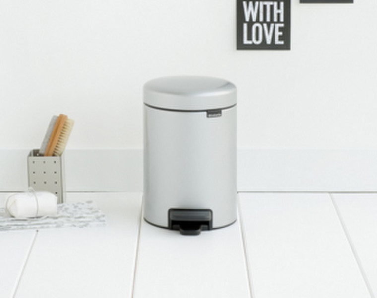 Brabantia 113260 trash can