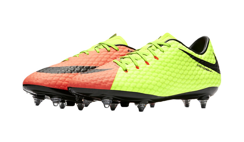 Nike Phelon III SG football boots