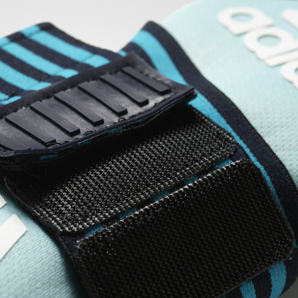 Adidas BS4116 9 goalkeeper gloves
