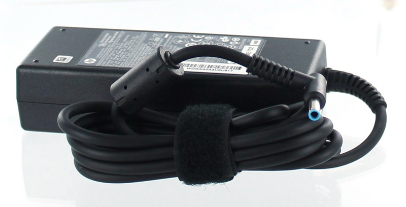 AGI 31031 Для помещений 90Вт Черный адаптер питания / инвертор