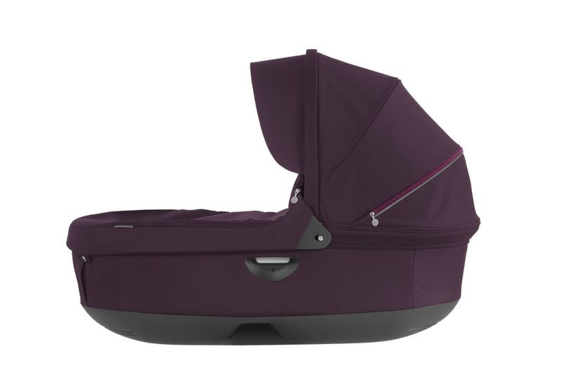Stokke Carry Cot Purple baby