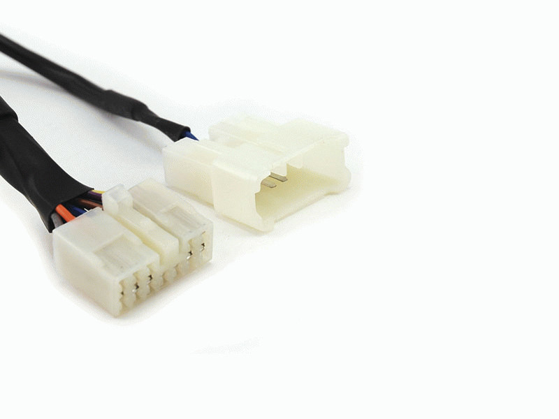 Metra AIP-TY01-ID Черный, Белый кабель питания